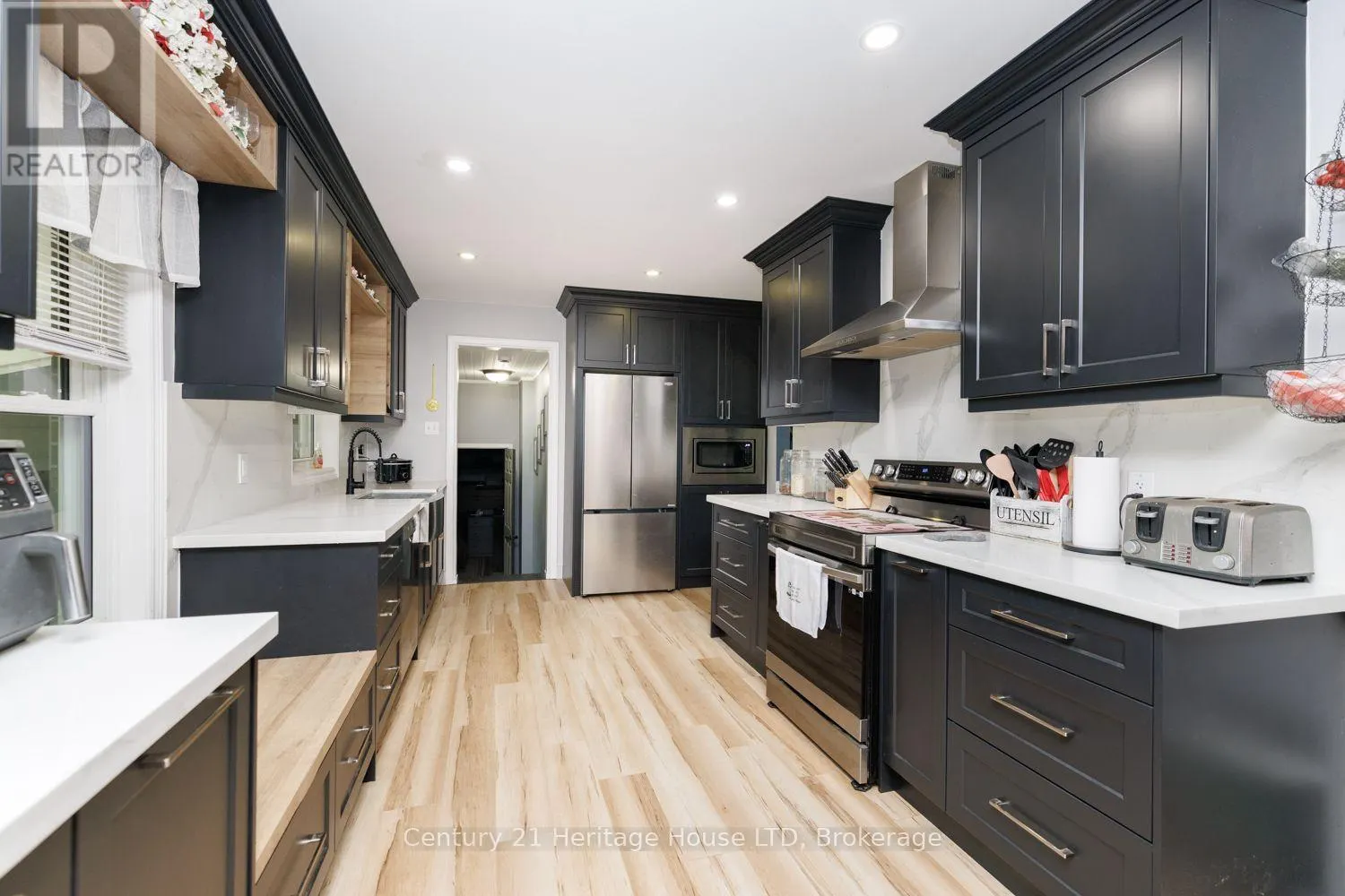 6 GREENOCK CIRCLE