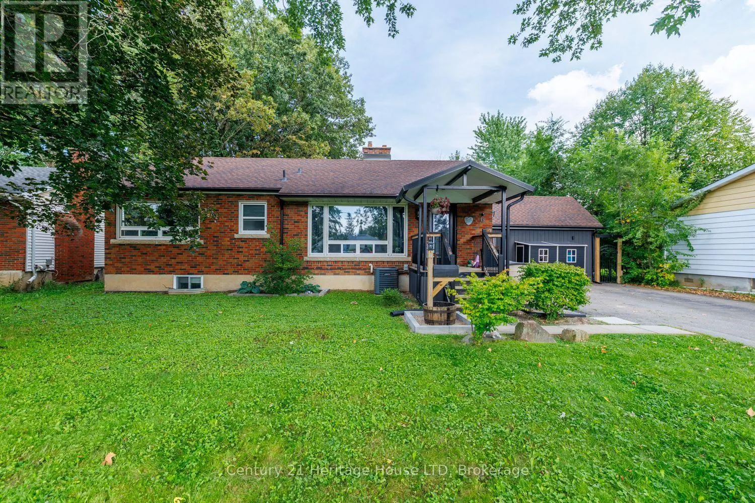 6 GREENOCK CIRCLE