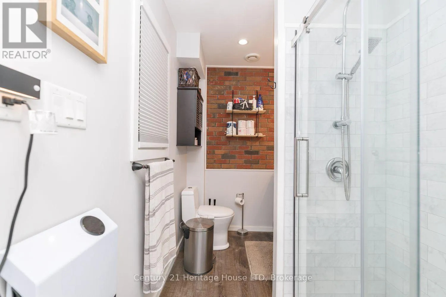6 GREENOCK CIRCLE