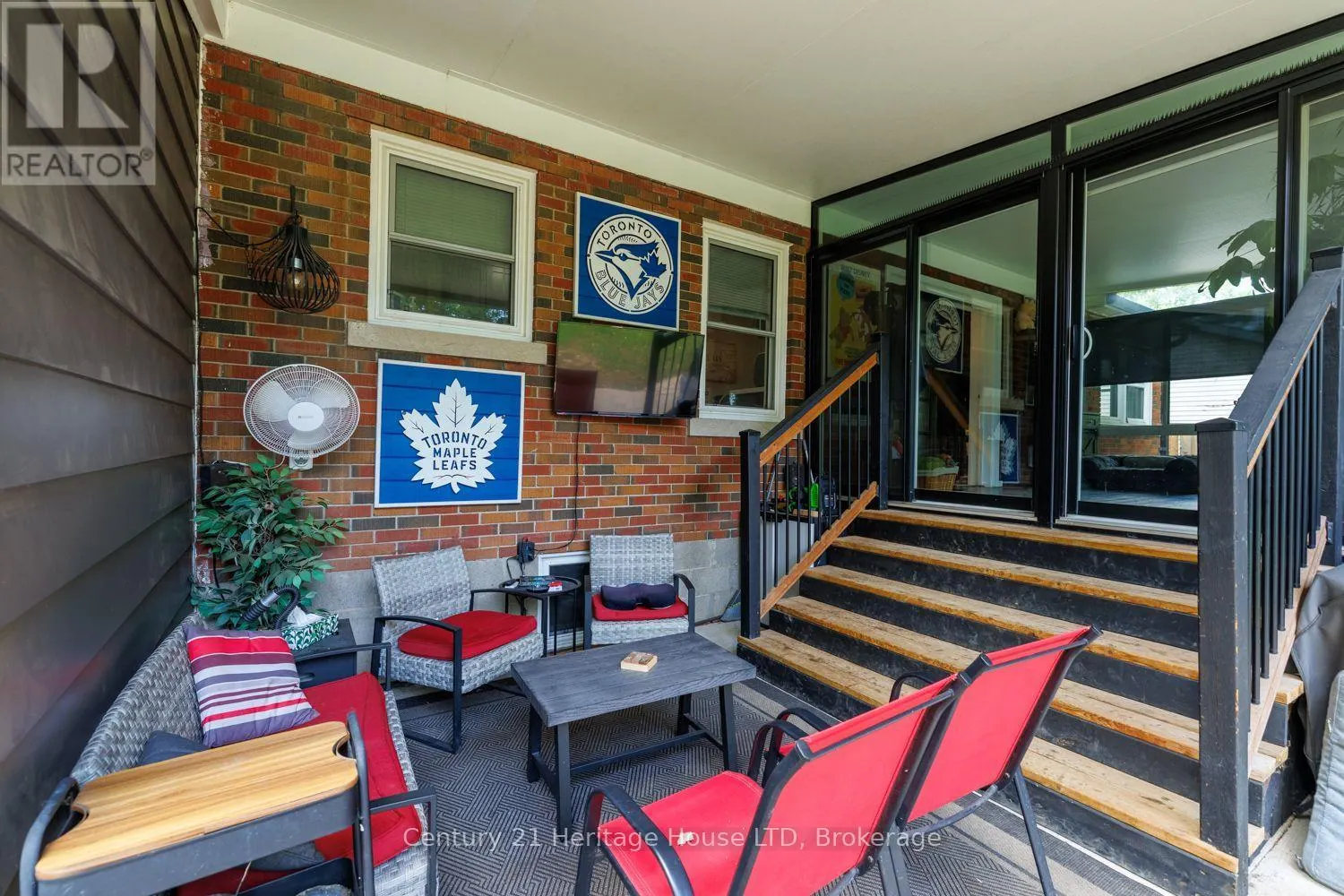 6 GREENOCK CIRCLE