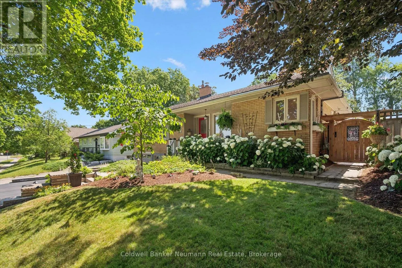 25 BENNETT AVENUE