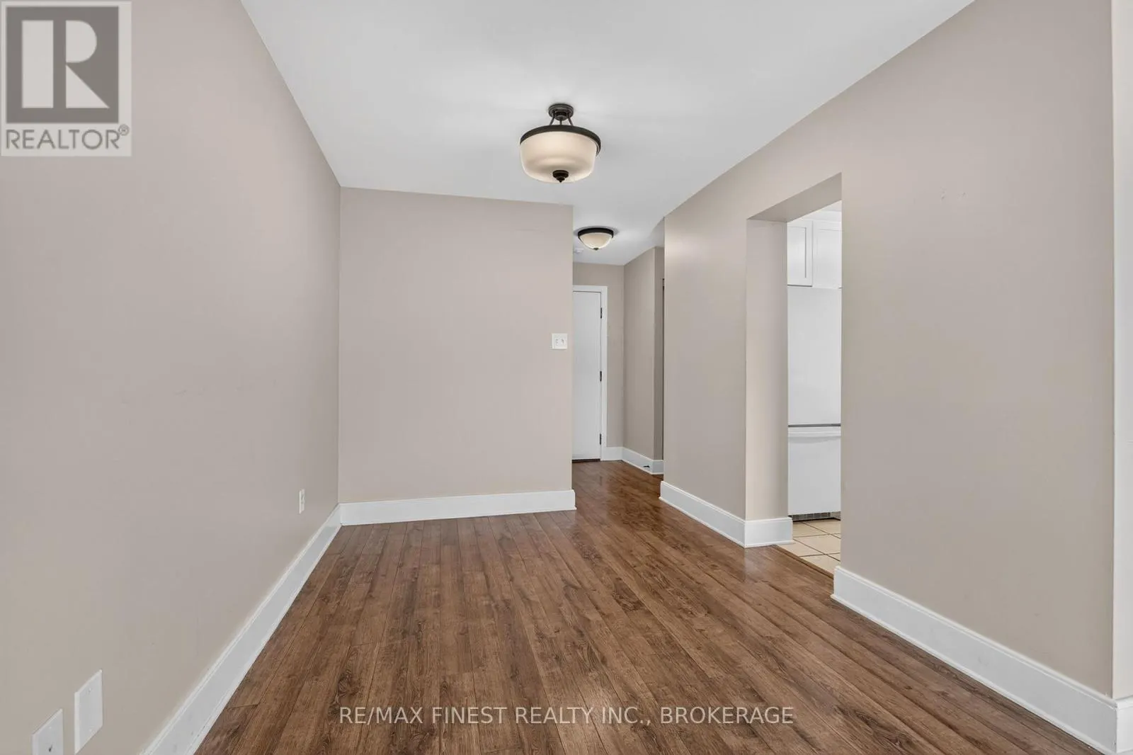 302 - 2 BAY STREET #302