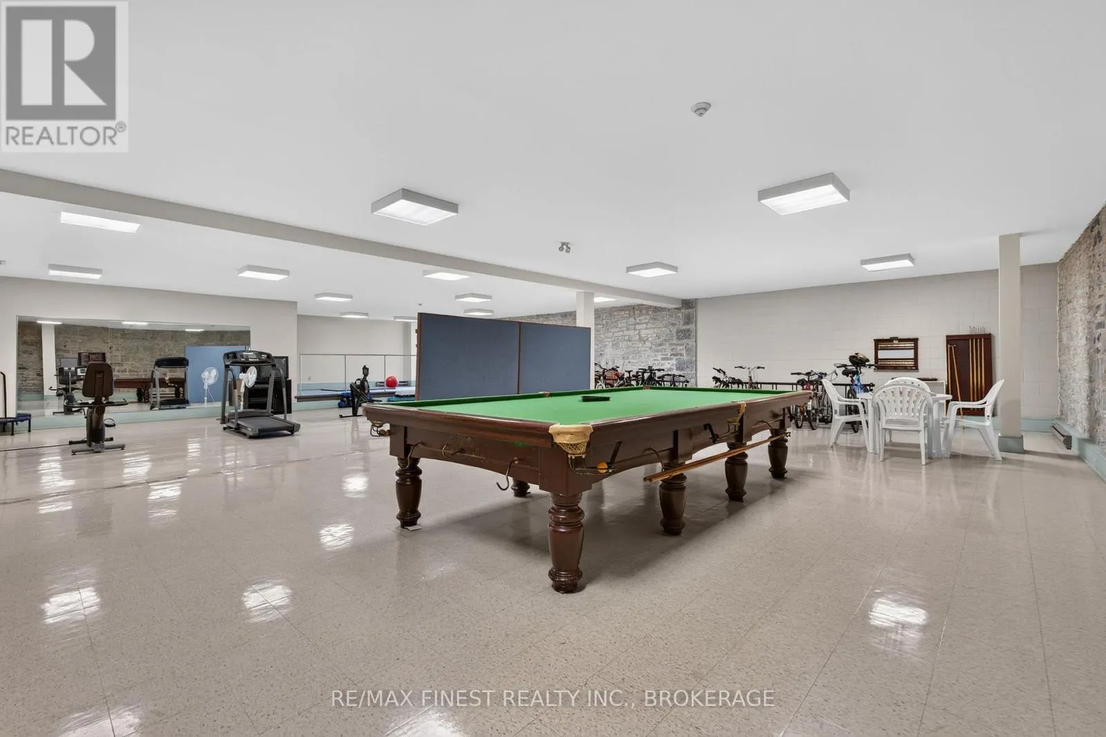 302 - 2 BAY STREET #302