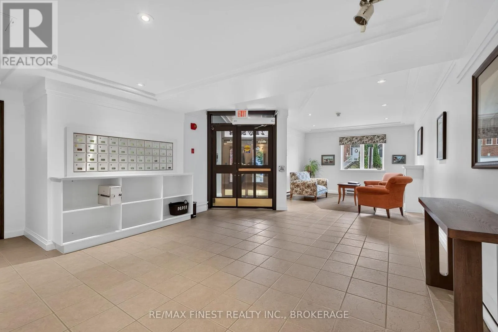 302 - 2 BAY STREET #302