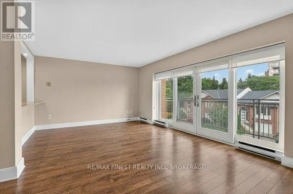 302 - 2 BAY STREET #302