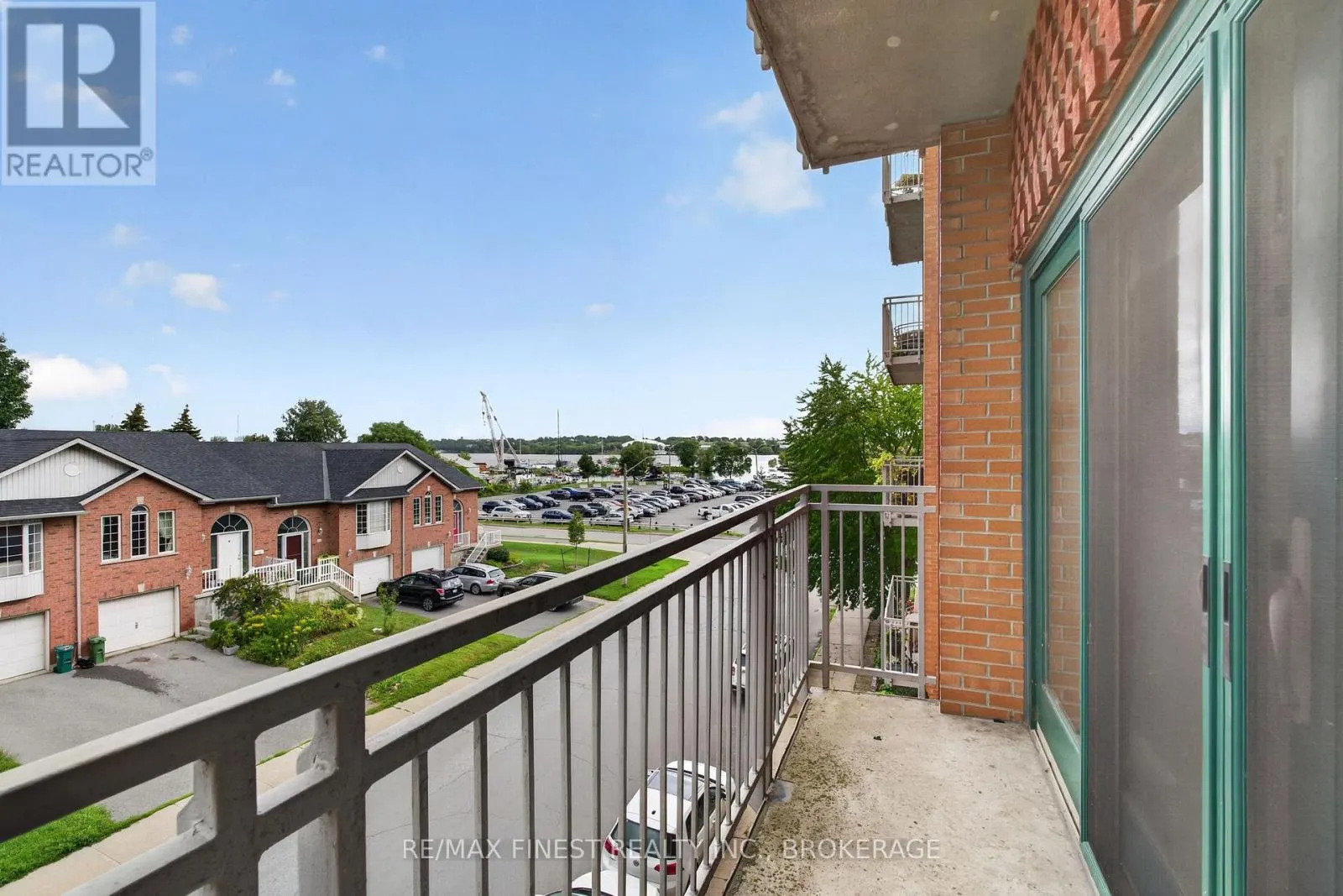 302 - 2 BAY STREET #302