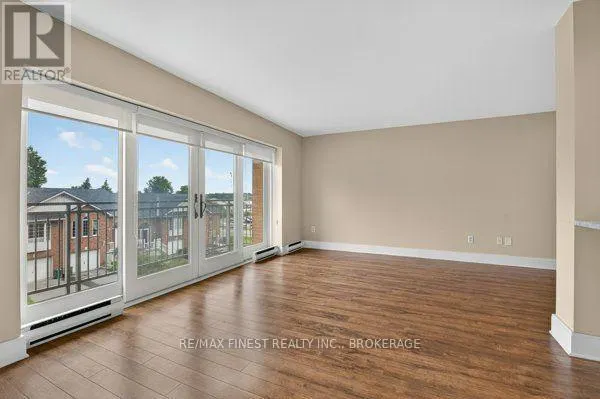 302 - 2 BAY STREET #302