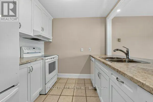 302 - 2 BAY STREET #302