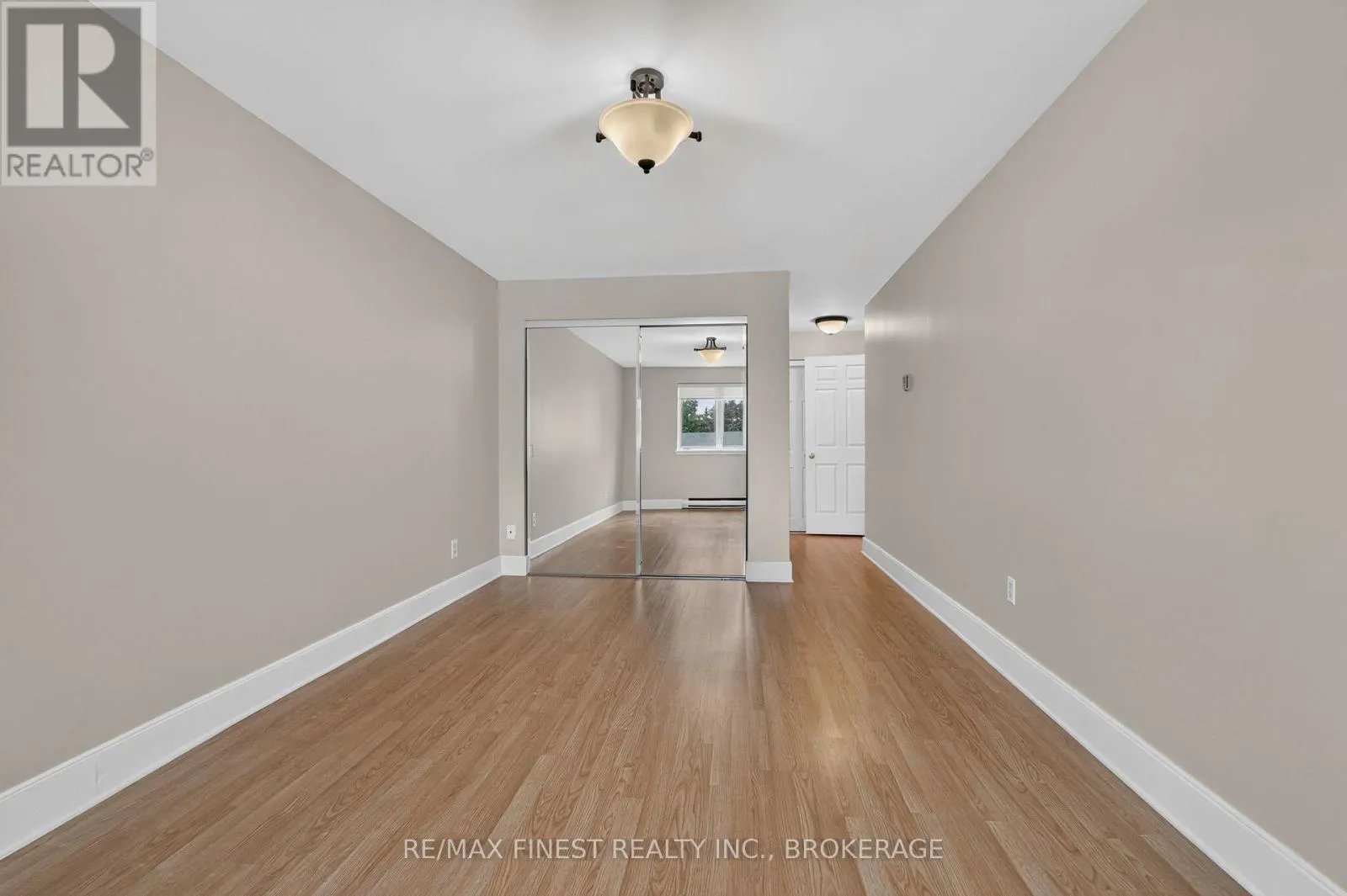 302 - 2 BAY STREET #302