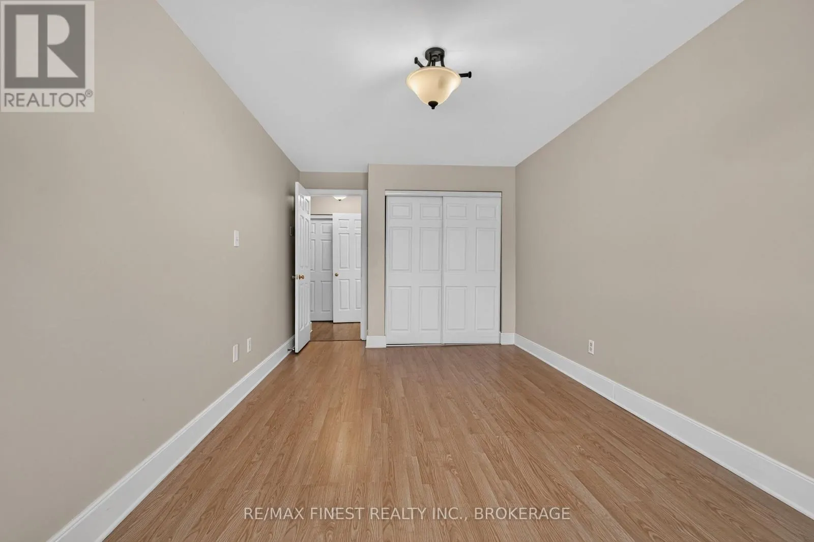 302 - 2 BAY STREET #302