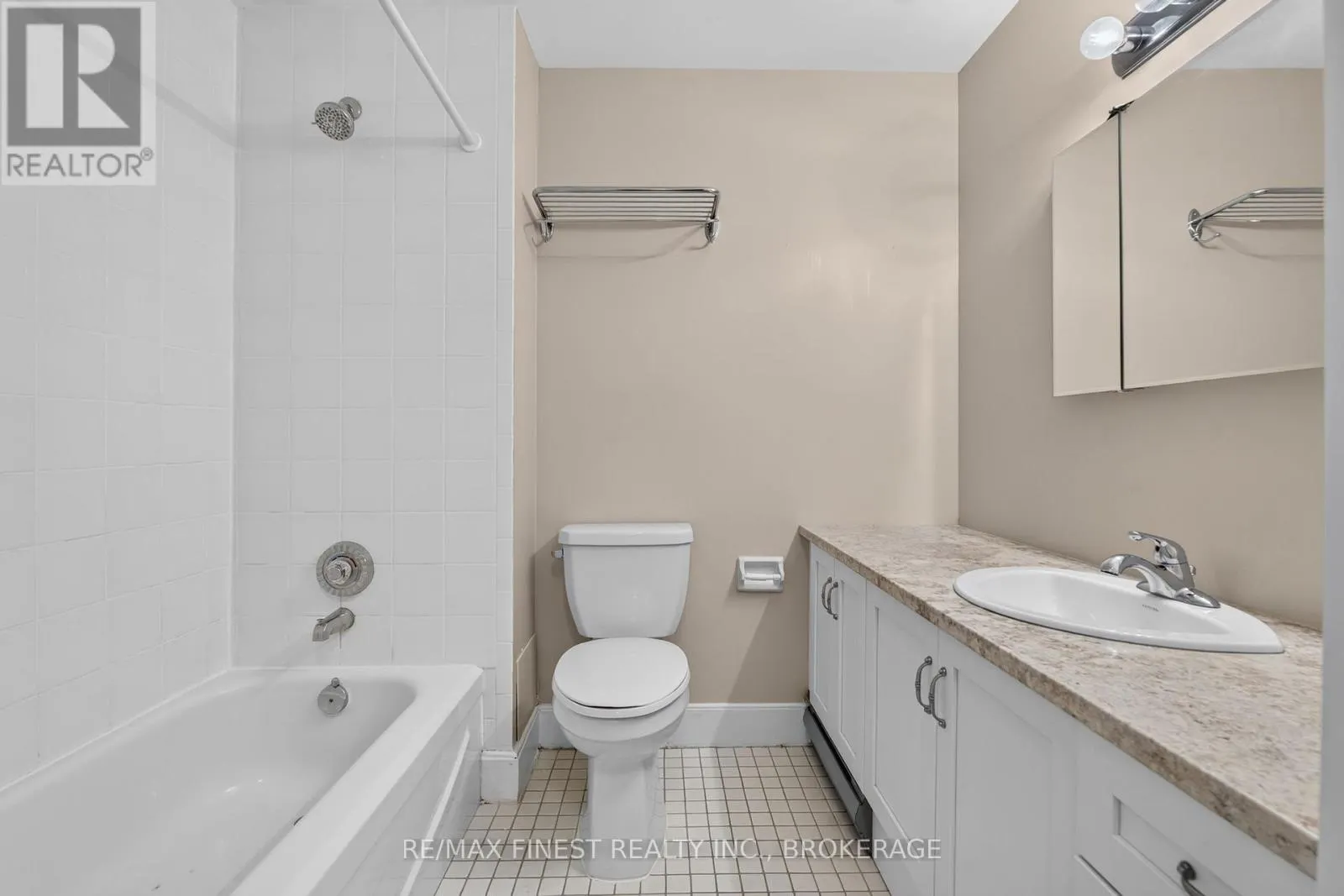 302 - 2 BAY STREET #302