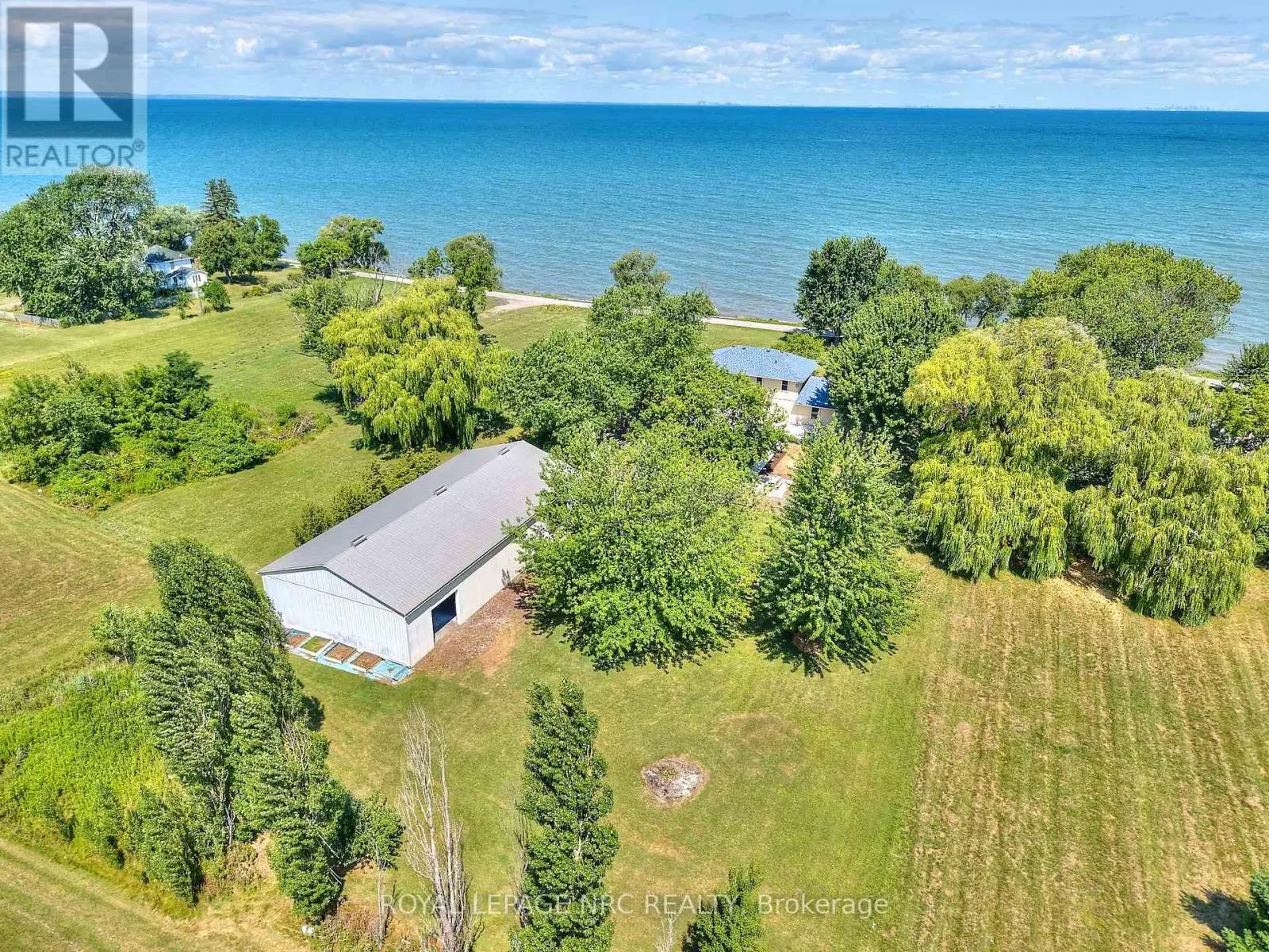 4040 LAKESHORE ROAD