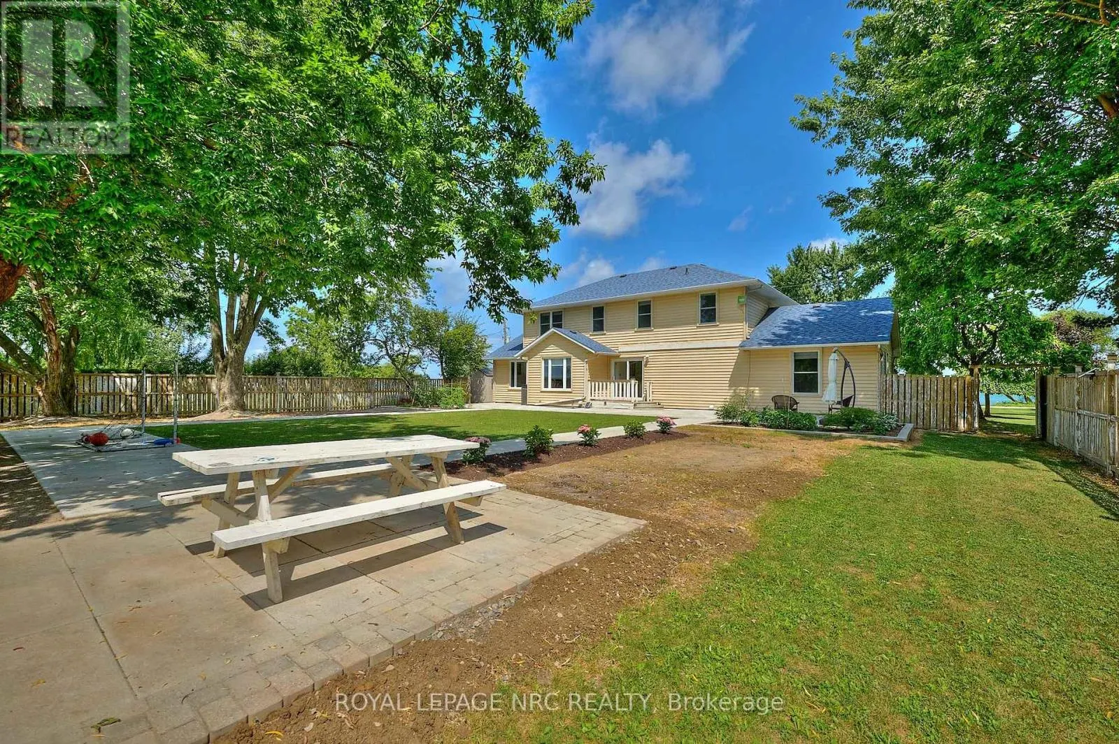 4040 LAKESHORE ROAD
