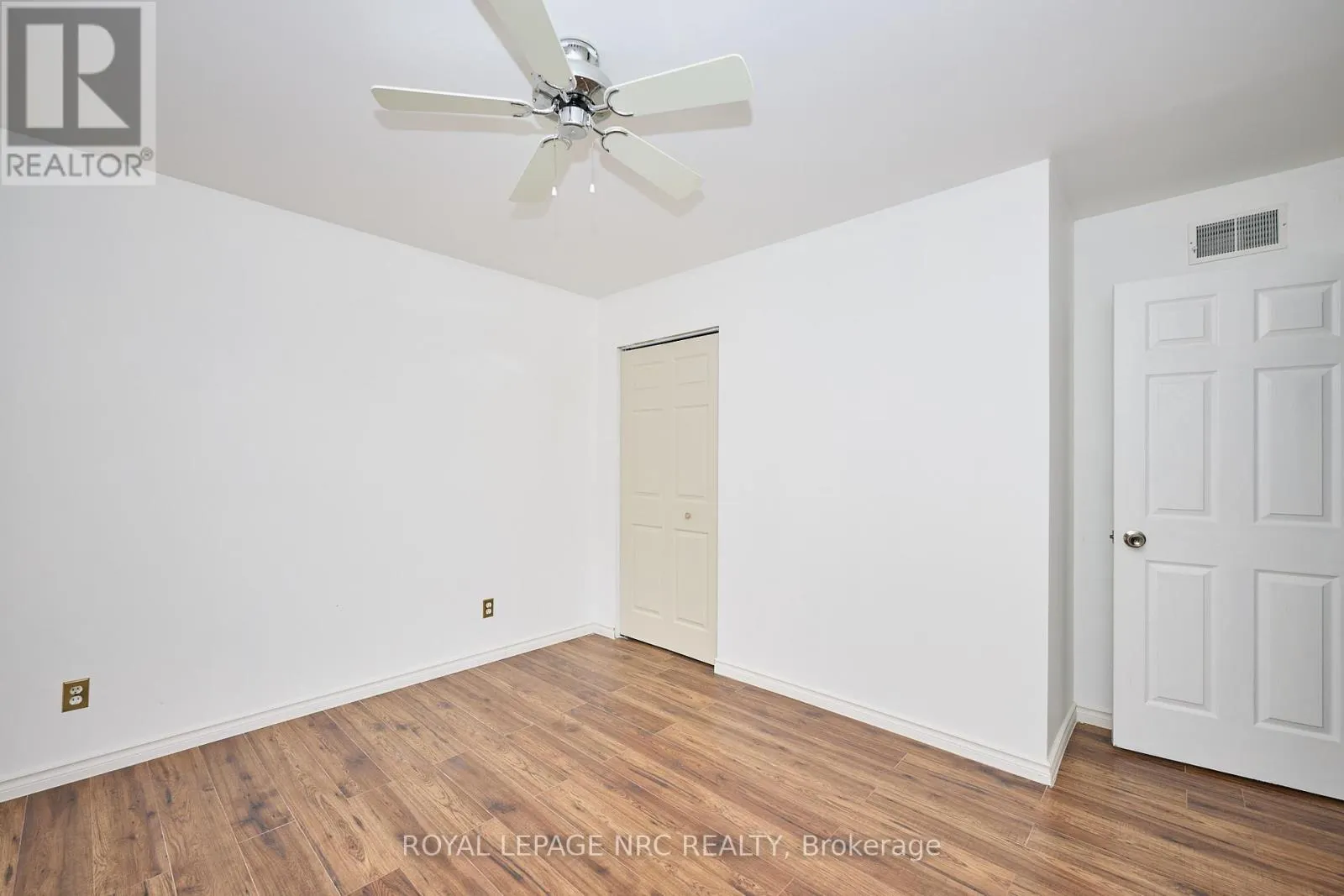 4040 LAKESHORE ROAD