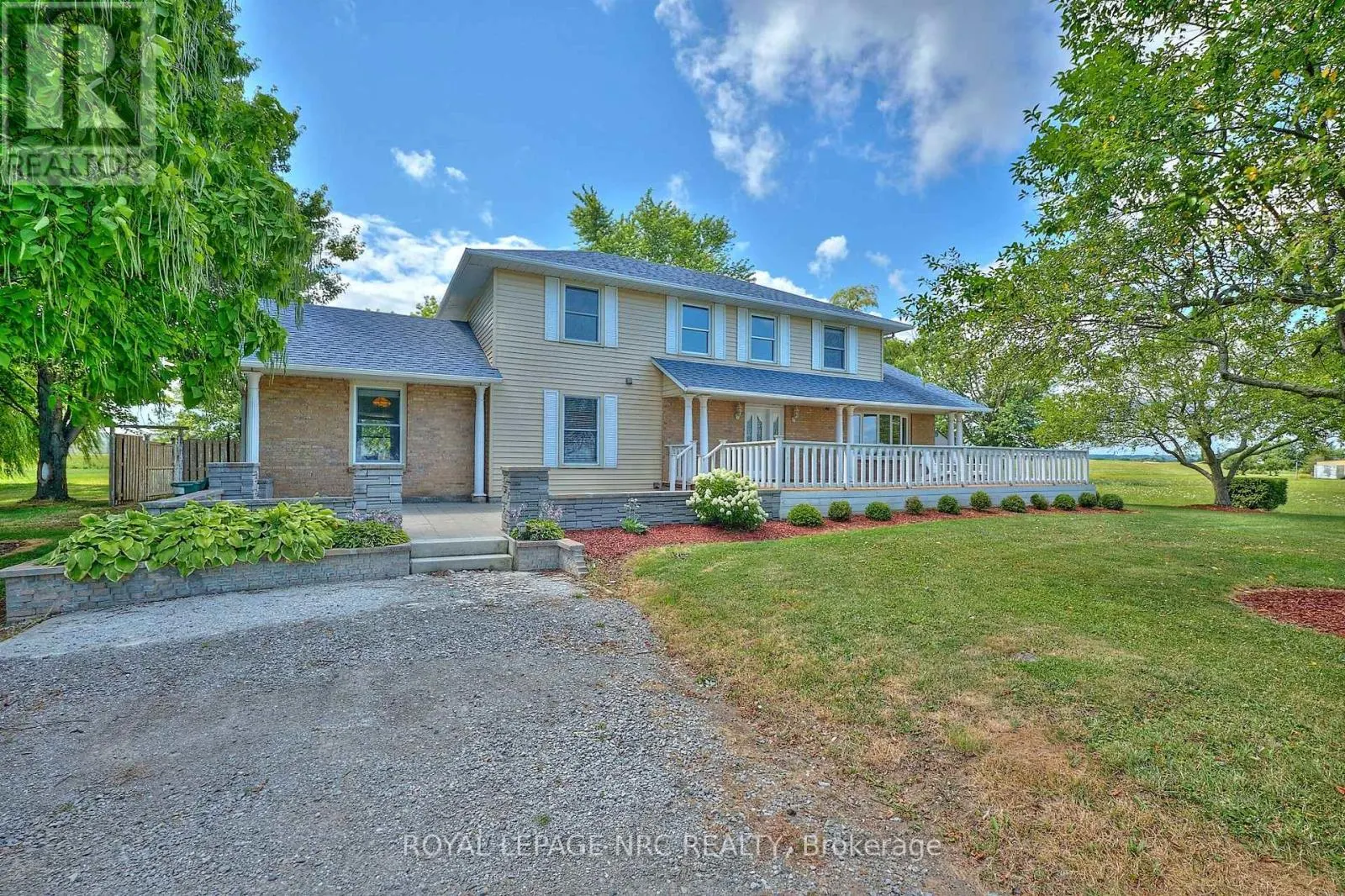 4040 LAKESHORE ROAD
