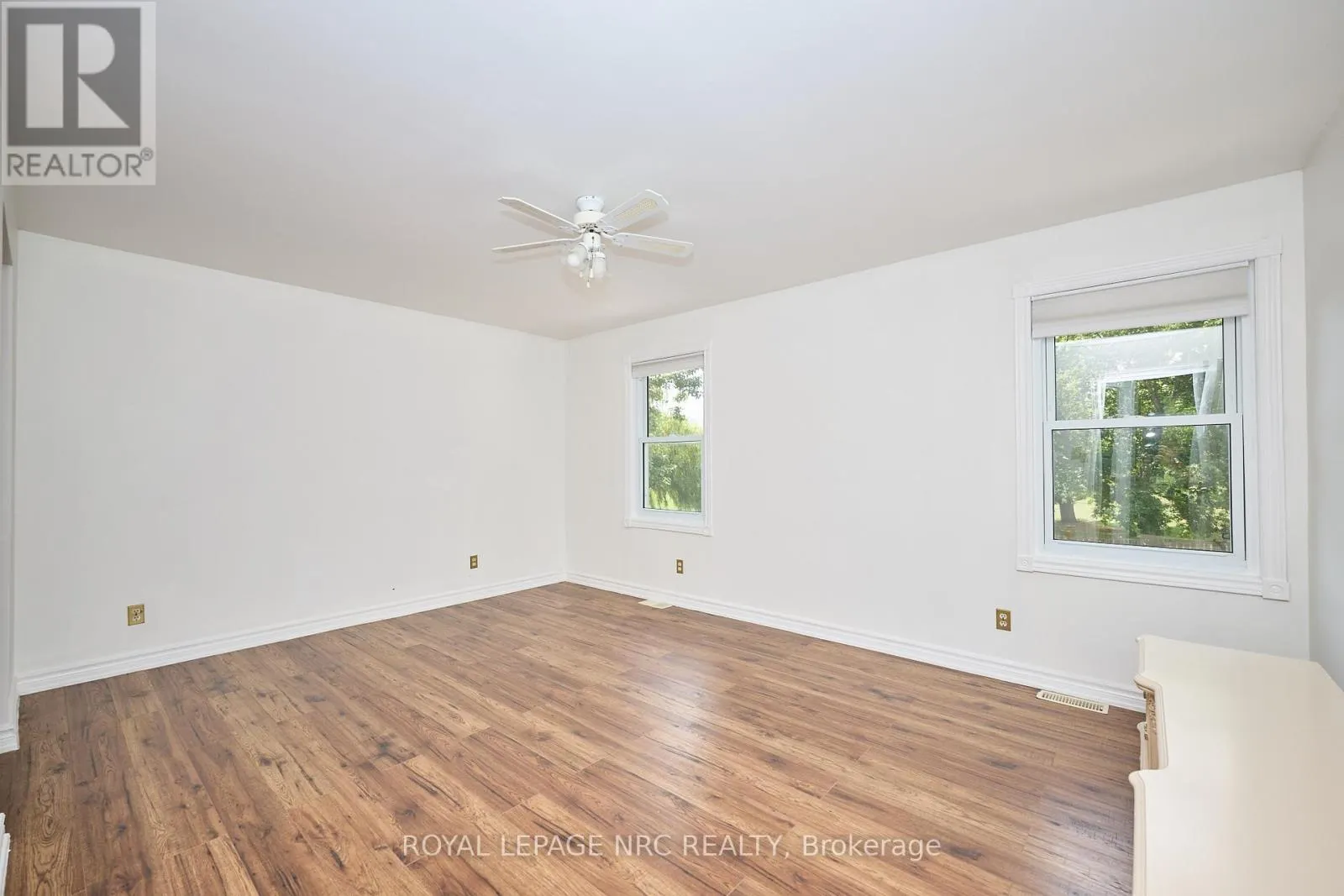 4040 LAKESHORE ROAD