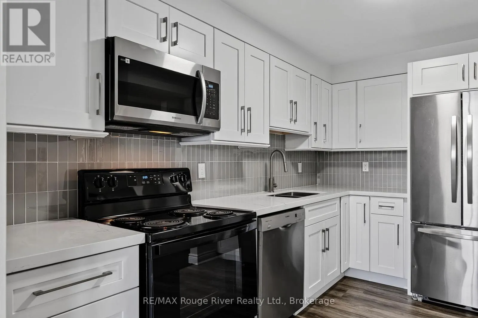 402 - 1 QUEEN STREET #402