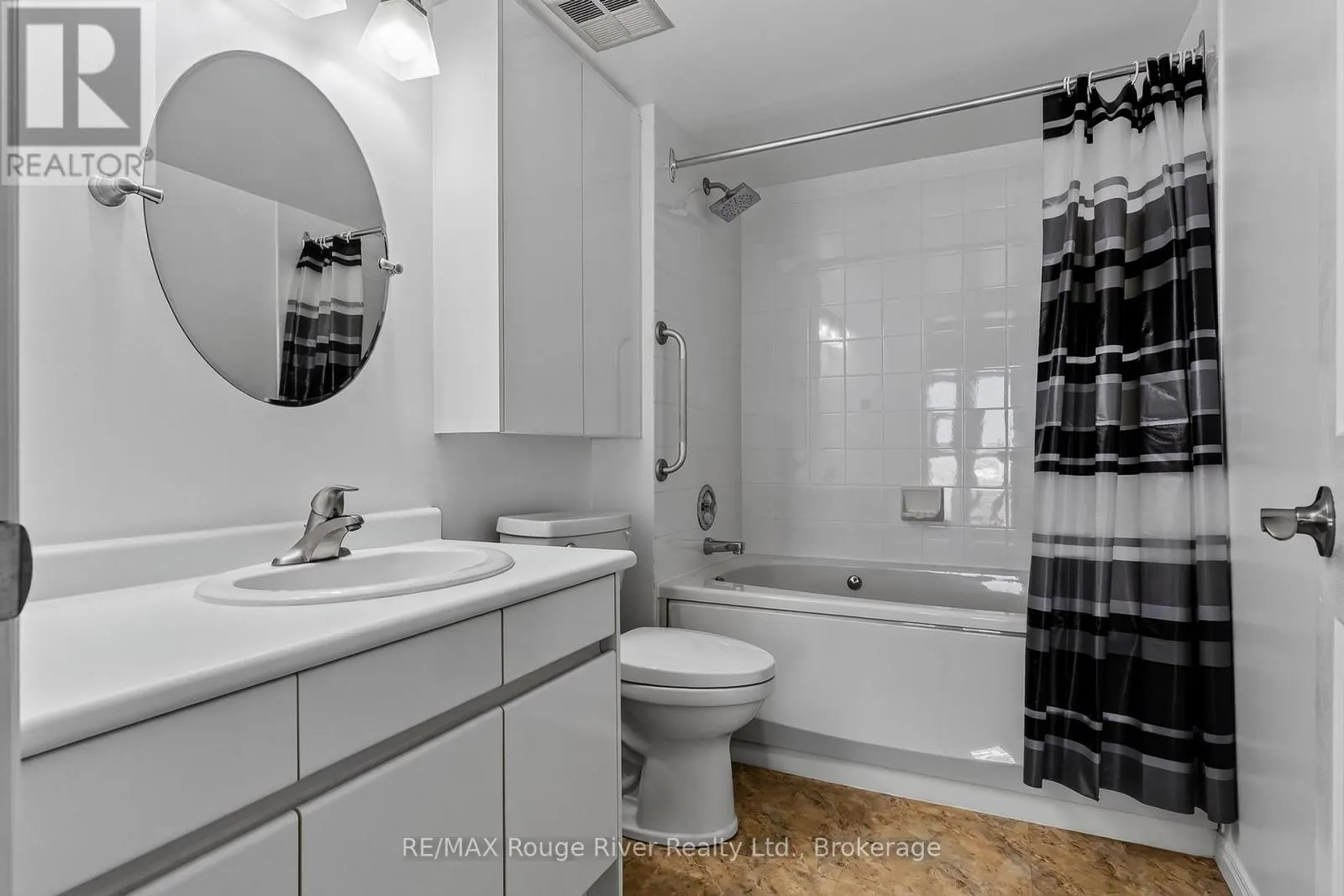 402 - 1 QUEEN STREET #402