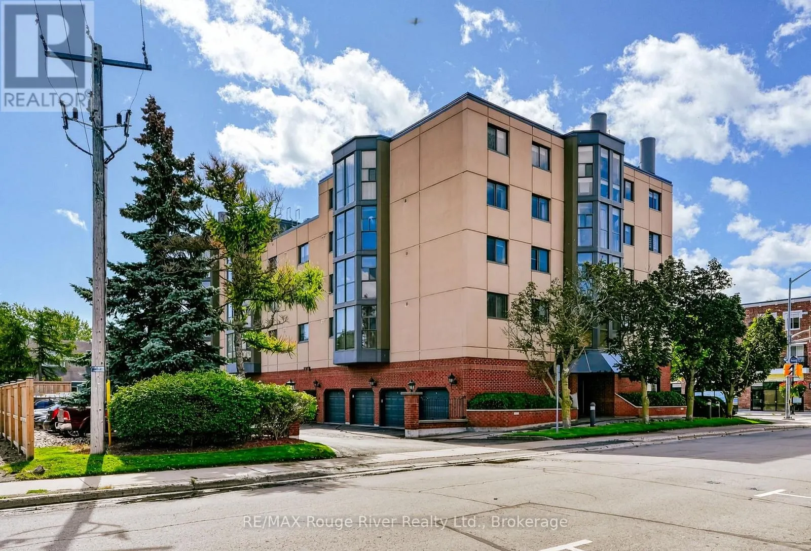 402 - 1 QUEEN STREET #402