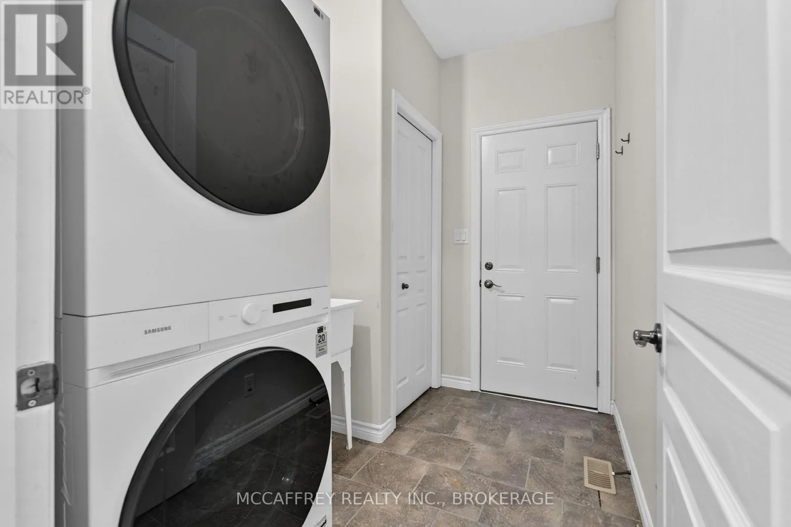 1286 CARFA CRESCENT
