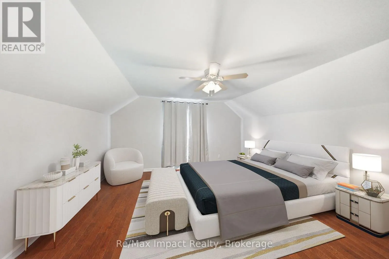 7 UNIVERSITY AVENUE E