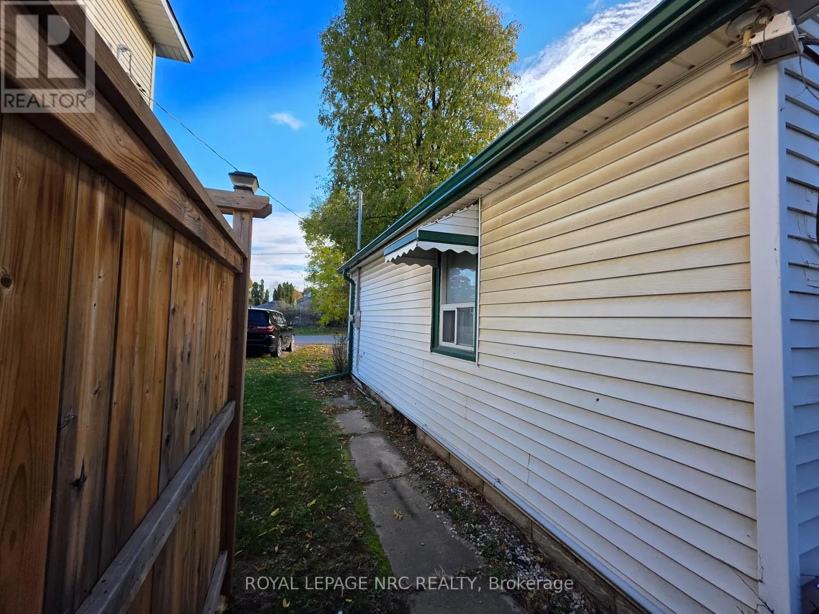 39 MANCHESTER AVENUE