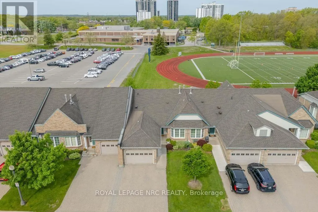 10 - 121 GLEN MORRIS DRIVE #10