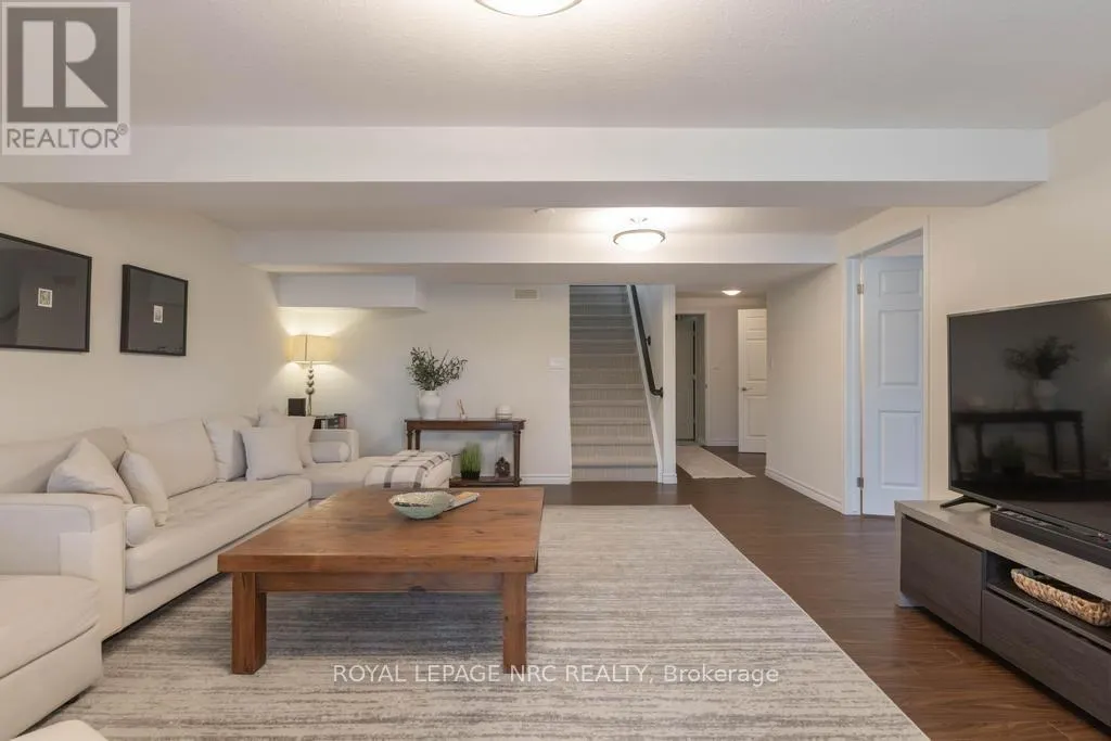 10 - 121 GLEN MORRIS DRIVE #10