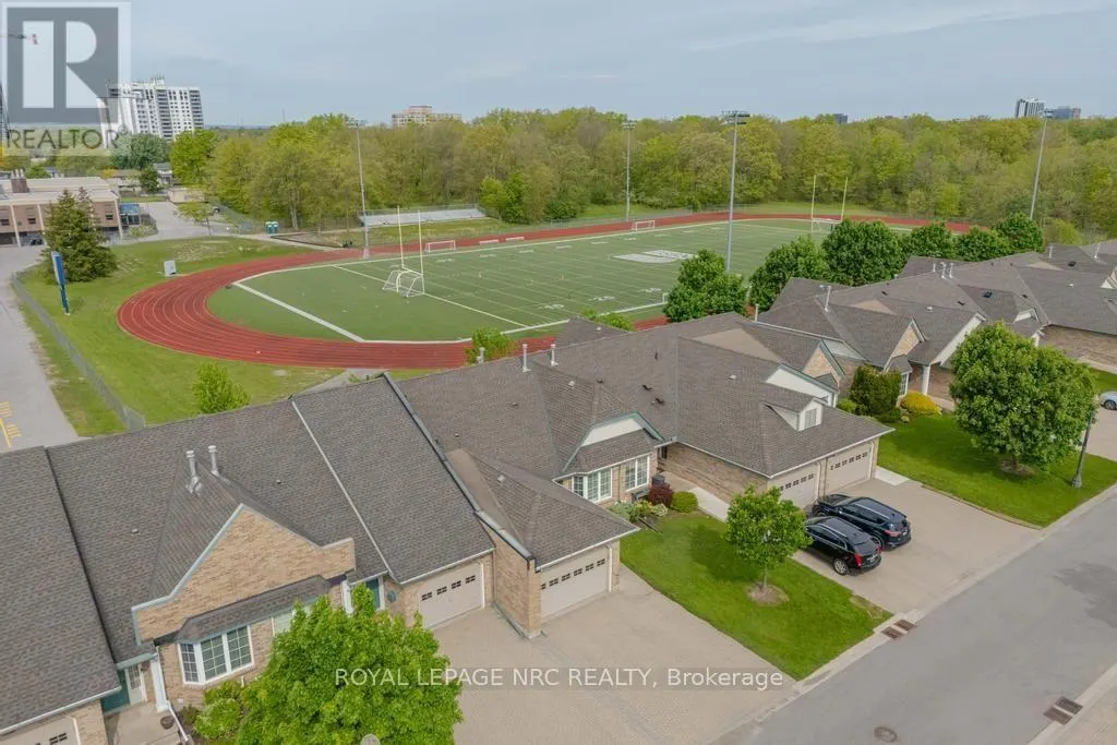 10 - 121 GLEN MORRIS DRIVE #10