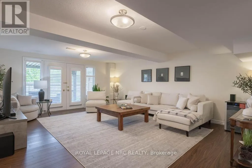 10 - 121 GLEN MORRIS DRIVE #10