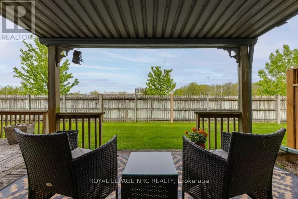 10 - 121 GLEN MORRIS DRIVE #10