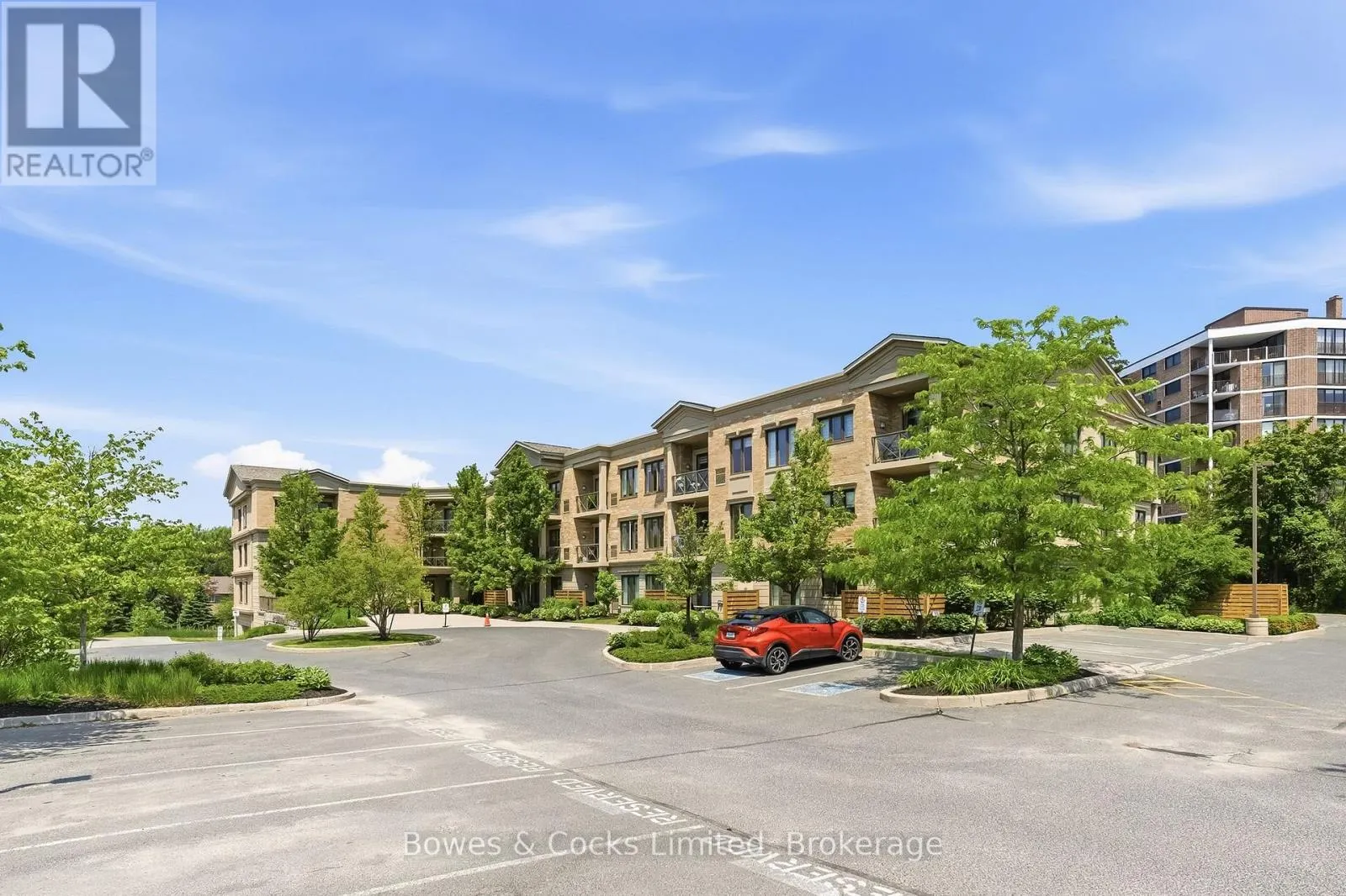 110 - 869 CLONSILLA AVENUE #110