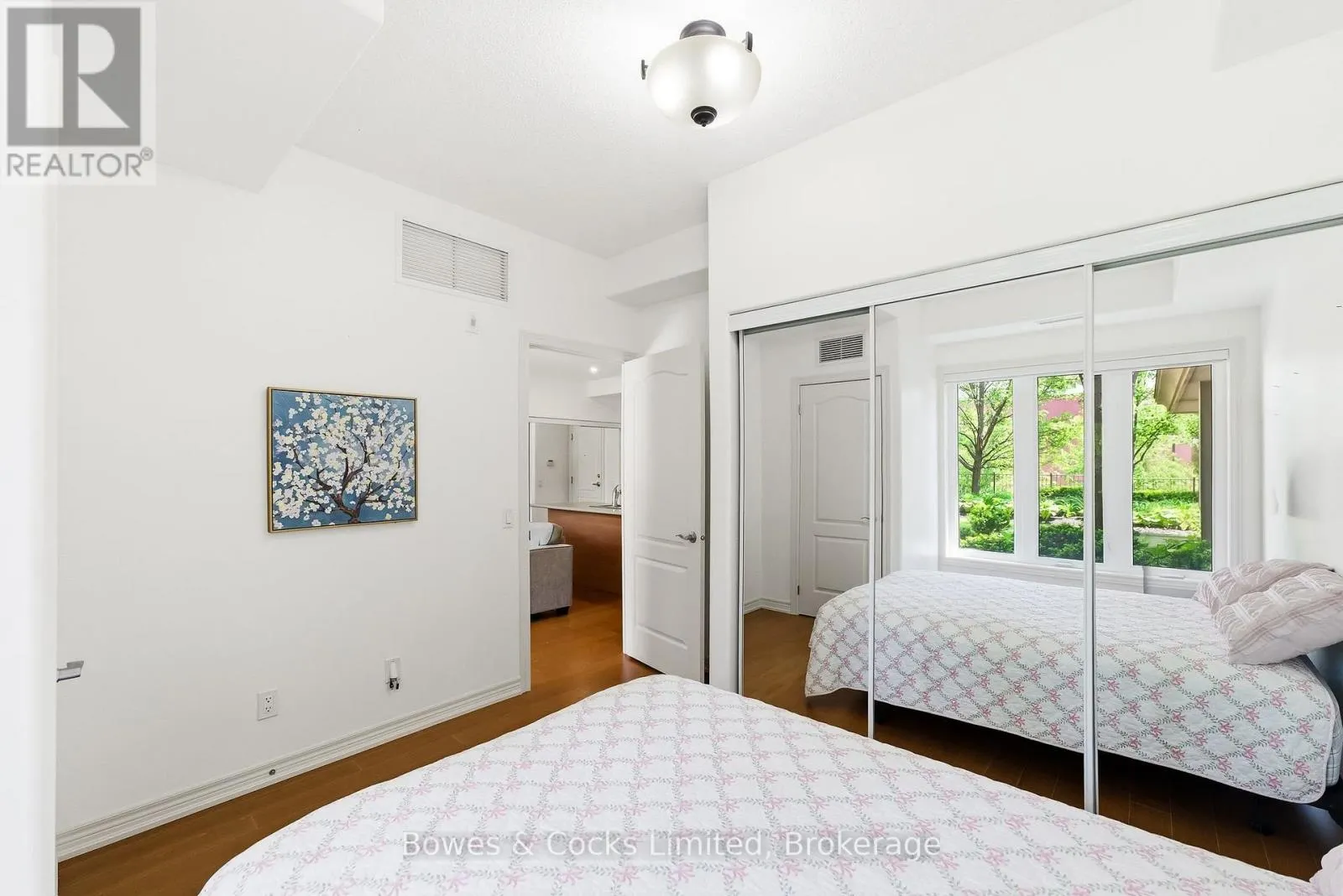 110 - 869 CLONSILLA AVENUE #110