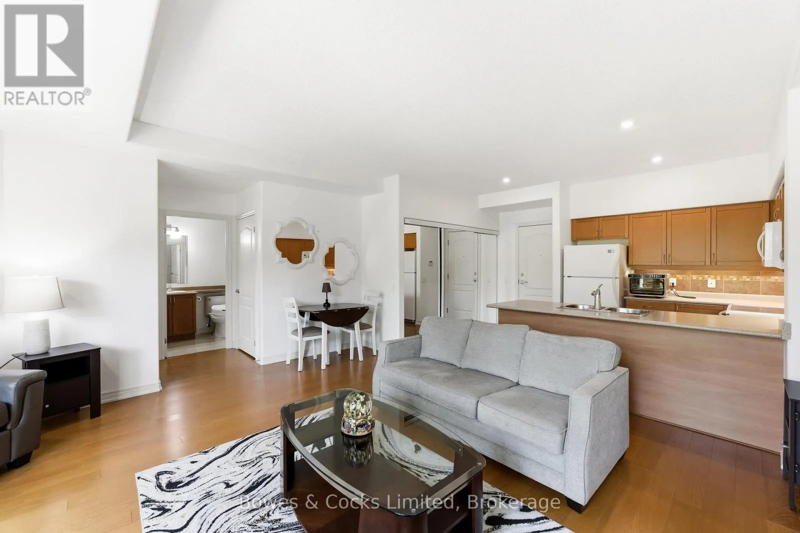 110 - 869 CLONSILLA AVENUE #110
