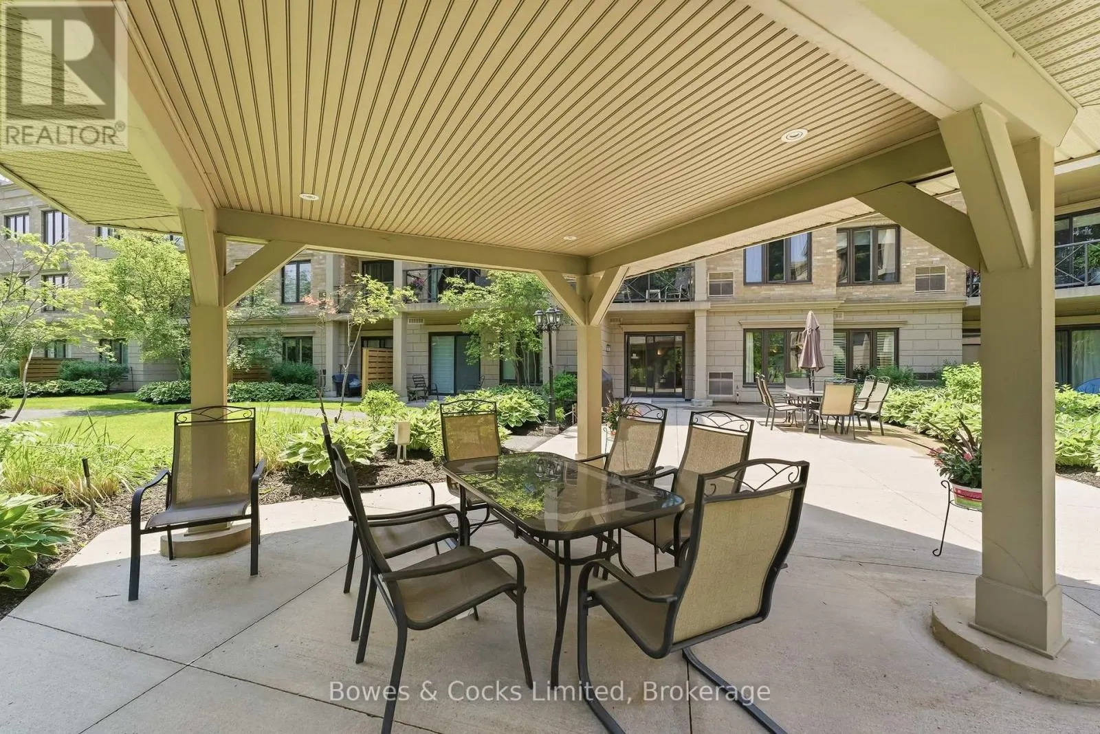 110 - 869 CLONSILLA AVENUE #110