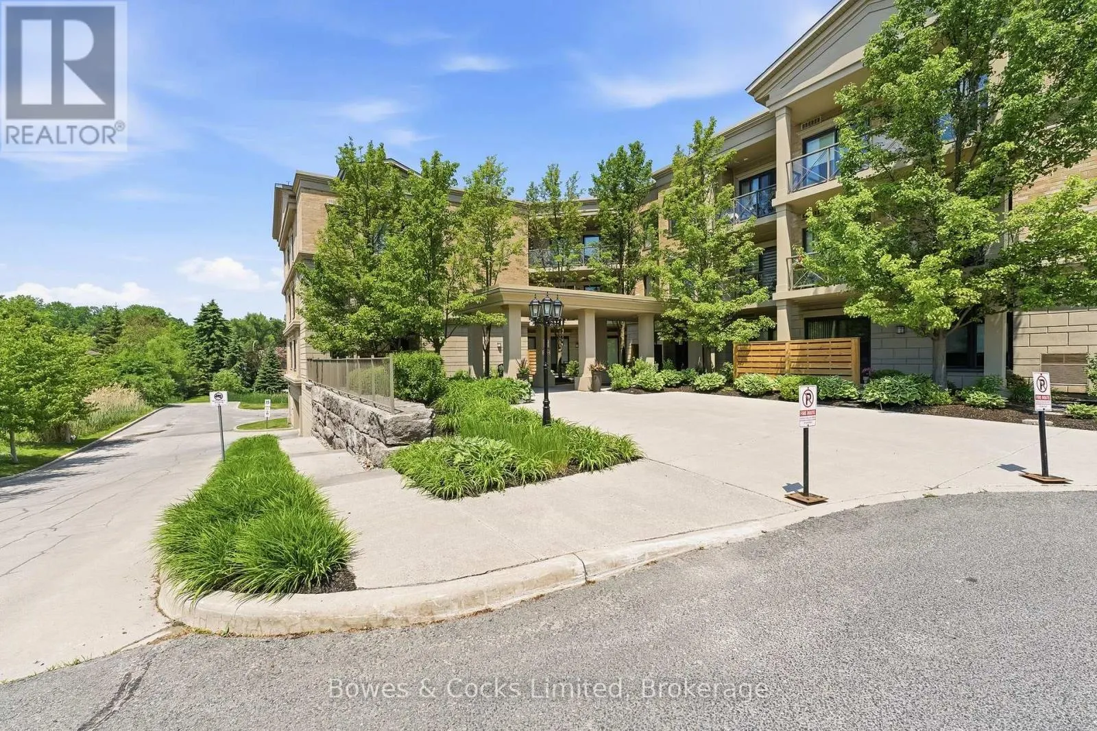 110 - 869 CLONSILLA AVENUE #110