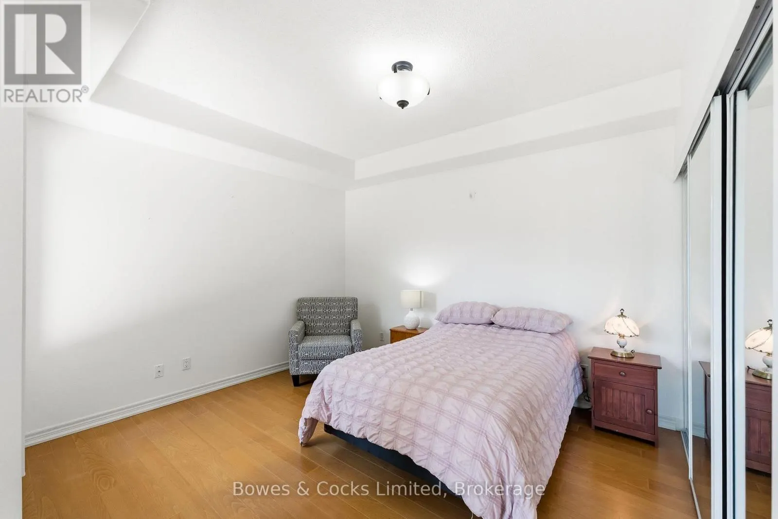 110 - 869 CLONSILLA AVENUE #110