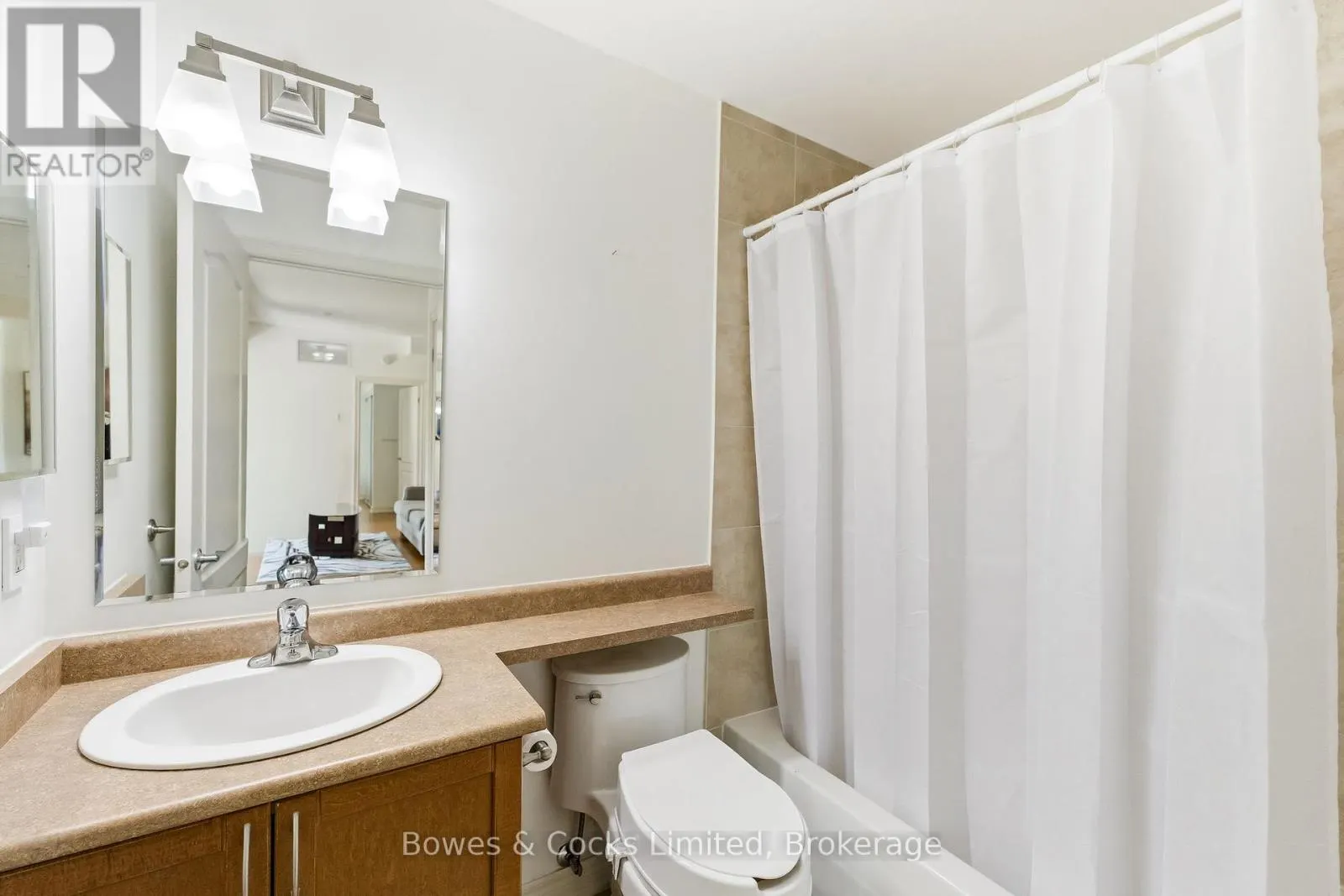110 - 869 CLONSILLA AVENUE #110