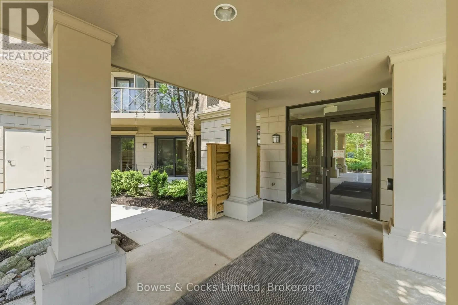 110 - 869 CLONSILLA AVENUE #110