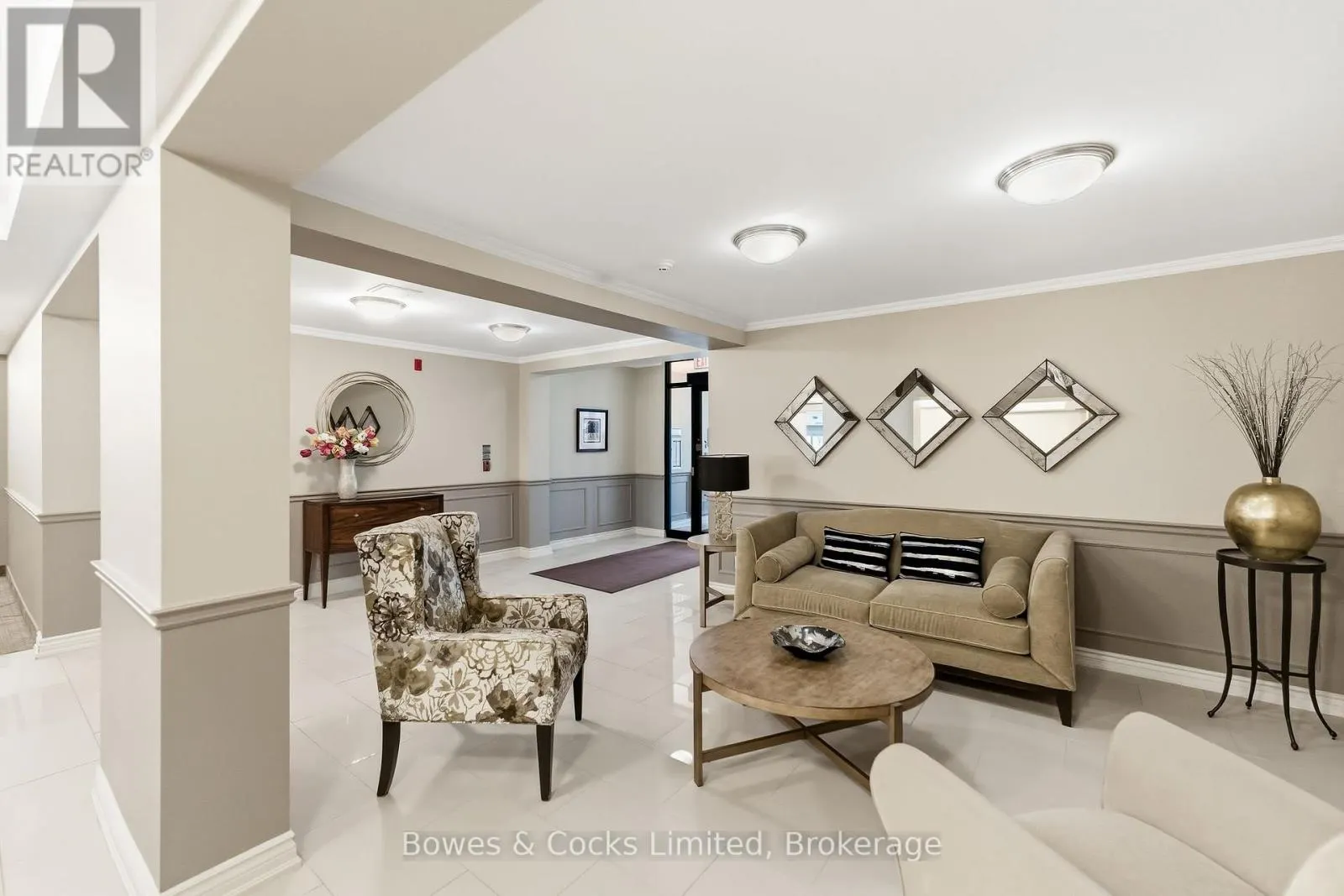 110 - 869 CLONSILLA AVENUE #110
