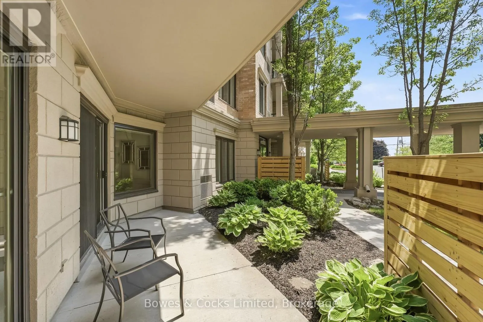 110 - 869 CLONSILLA AVENUE #110