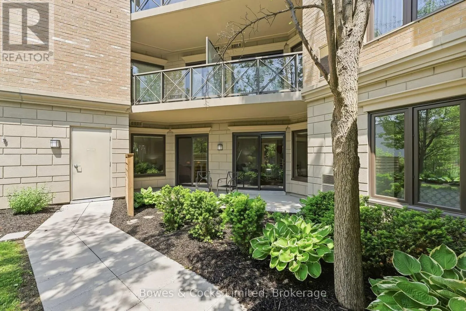 110 - 869 CLONSILLA AVENUE #110