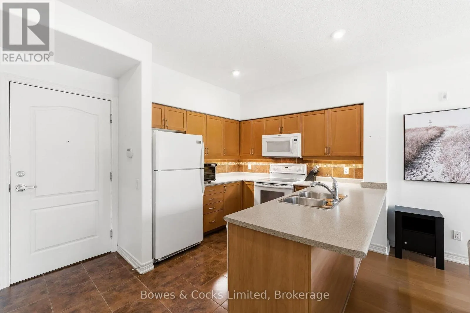110 - 869 CLONSILLA AVENUE #110