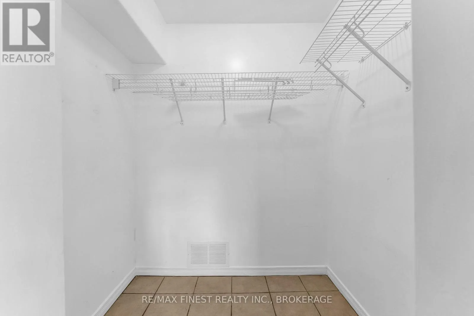 1600A ANNE STREET
