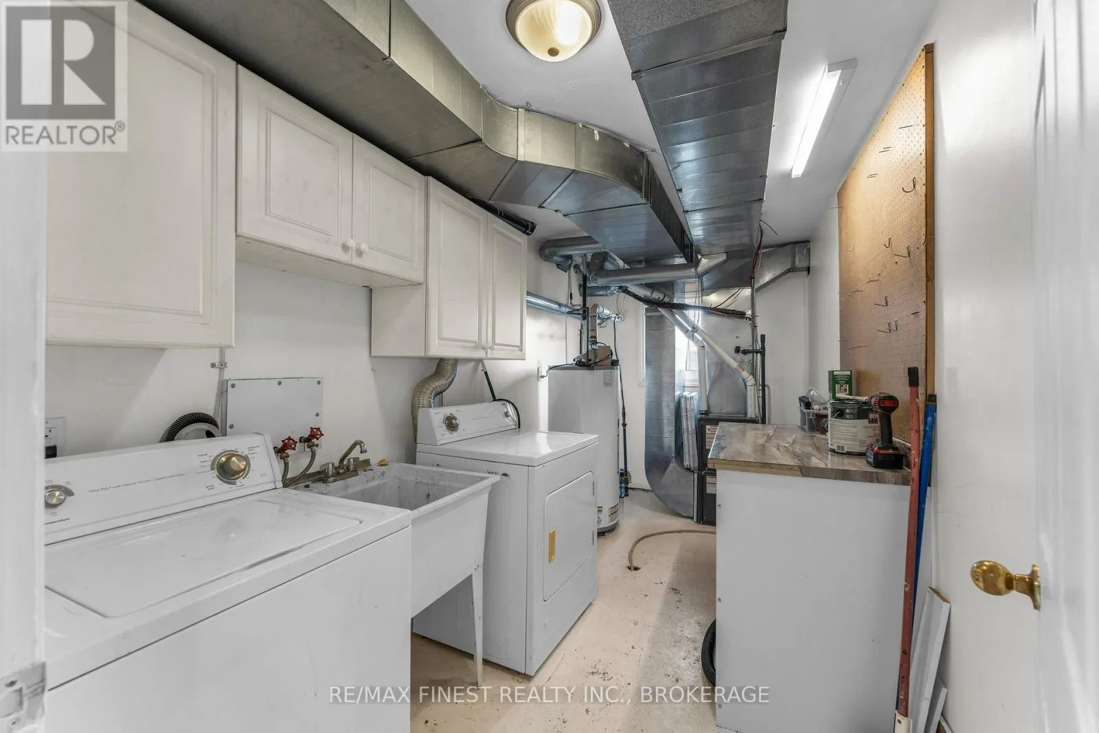 1600A ANNE STREET
