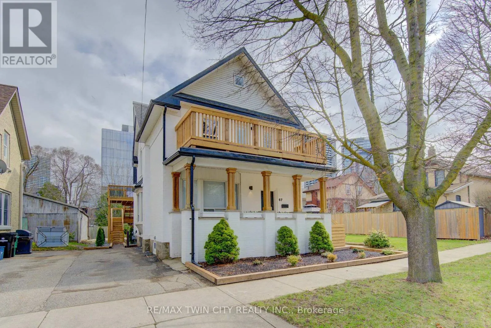 67 LOUISA STREET