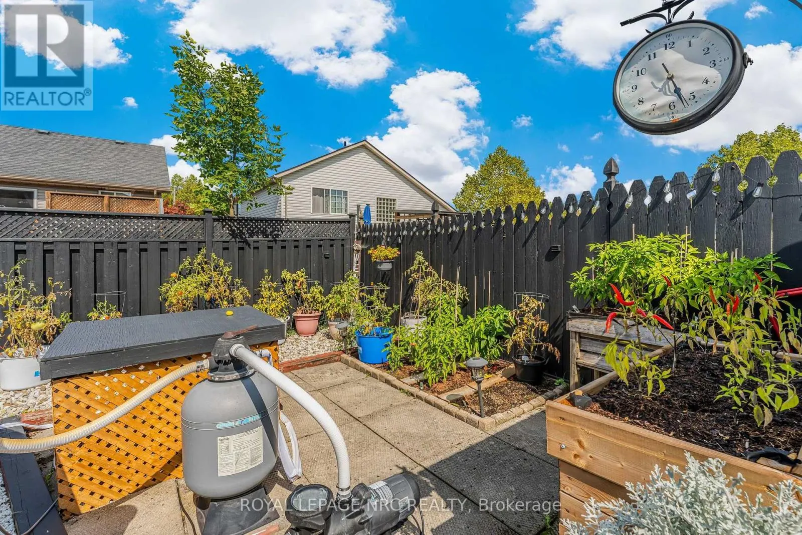3584 CARVER STREET