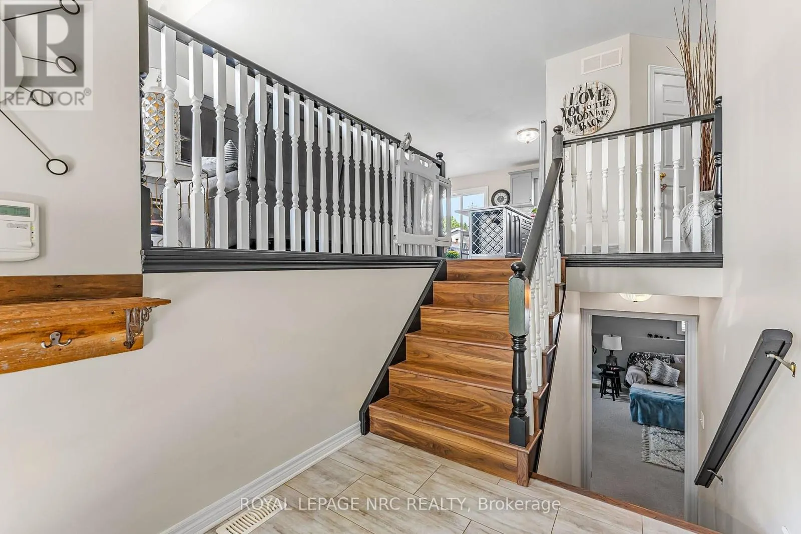 3584 CARVER STREET