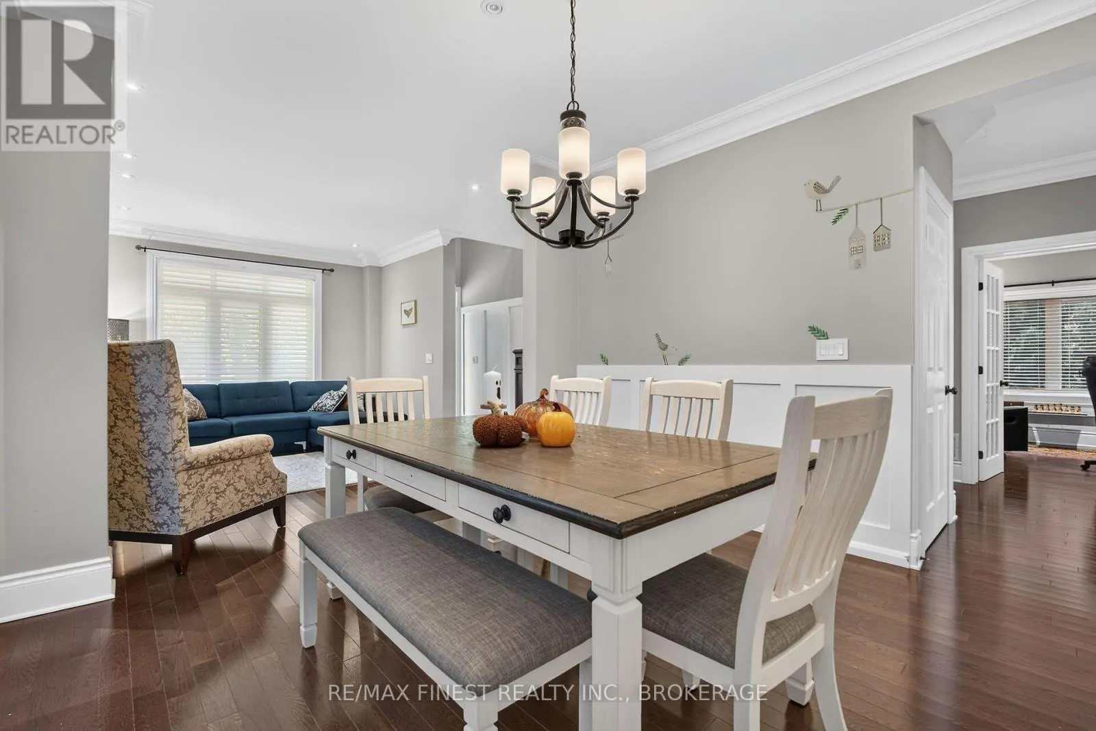 589 FIELDSTONE DRIVE