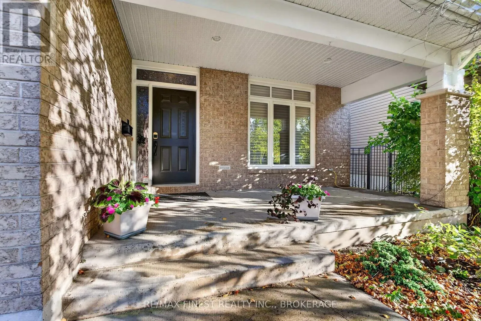 589 FIELDSTONE DRIVE